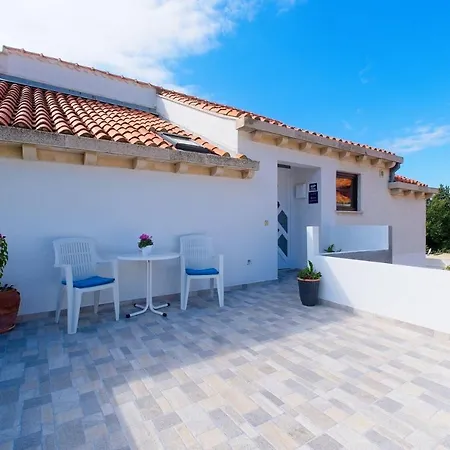 Πανσιόν Areti Mlini